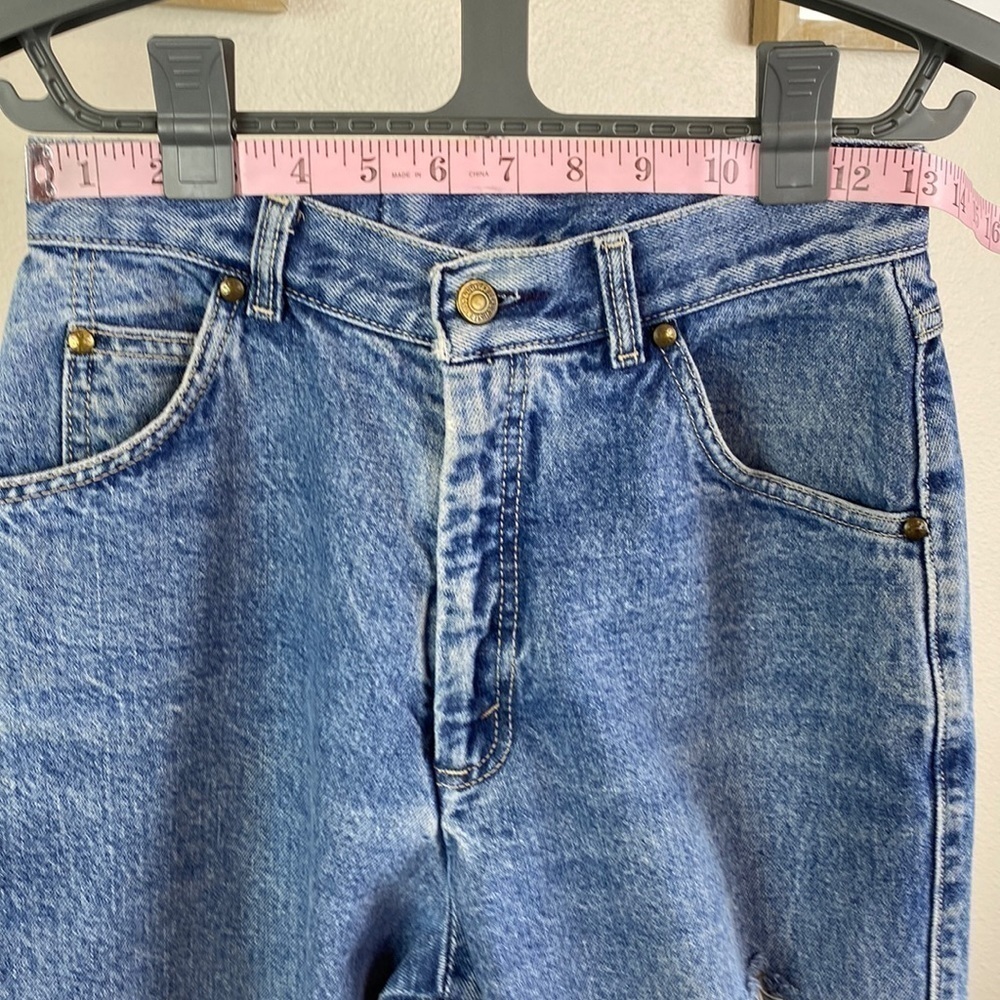 Vintage LEVI'S Women's Light Wash 57902-7206 Jeans USA Made - Picture 9 of 17